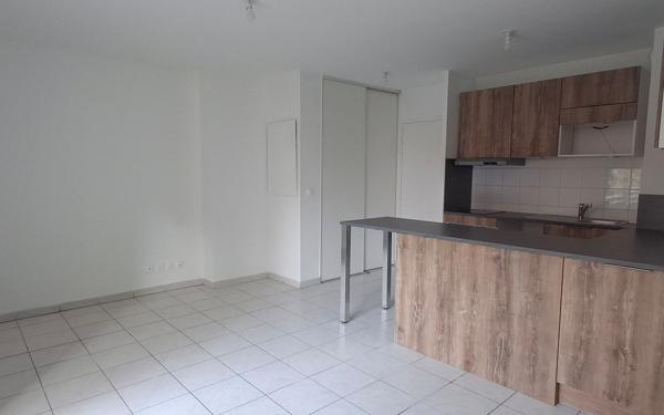 Appartement à louer    2 pièces • 36,85 m2 Sainte-Foy-lès-Lyon