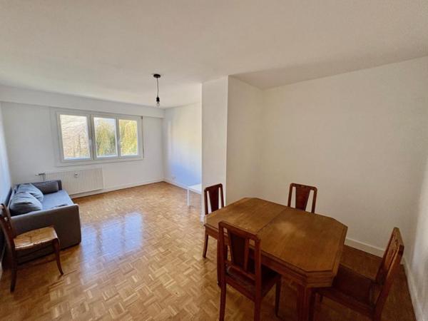 APPARTEMENT T2 MEUBLE A LOUER A ROANNE - CENTRE VILLE
