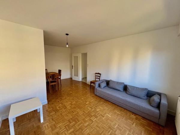 APPARTEMENT T2 MEUBLE A LOUER A ROANNE - CENTRE VILLE