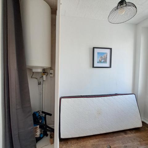 A VENDRE MAISON DE VILLE RENOVEE AVEC JARDIN / 3 CHAMBRES