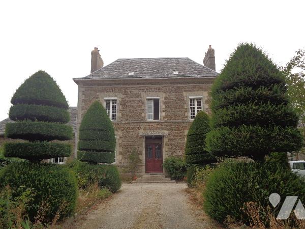 Maison de maître avec écuries et hangar