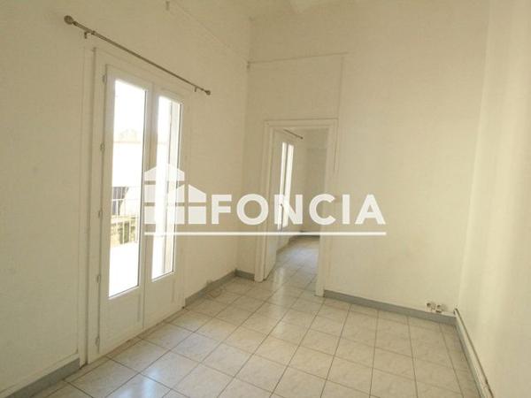 Location Appartement 4 pièces 89.8 m² - 19 RUE EMILE JAMAIS Nimes 30900