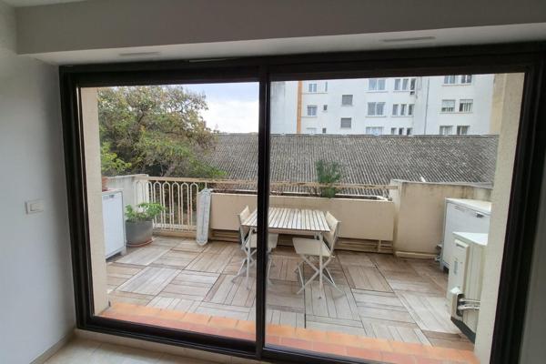 T2 - intramuros, terrasse, garage, cave, ascenseur