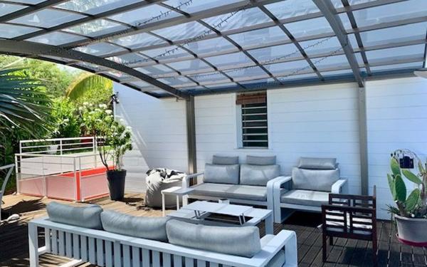 Maison à vendre    6 pièces •  Saint-Paul