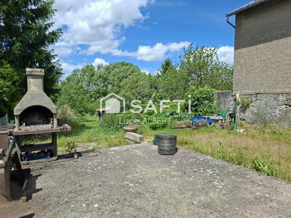 Maison de caractère à rénover avec de beaux volumes et un terrain de 67 ares