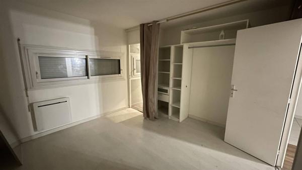 APPARTEMENT 2 PIECES 49 m² AVEC 2 PLACES DE PARKING ET TERRASSE - 77170 BRIE COMTE ROBERT