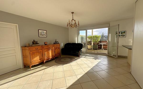 Appartement à vendre    4 pièces • 76,08 m2 L'Arbresle