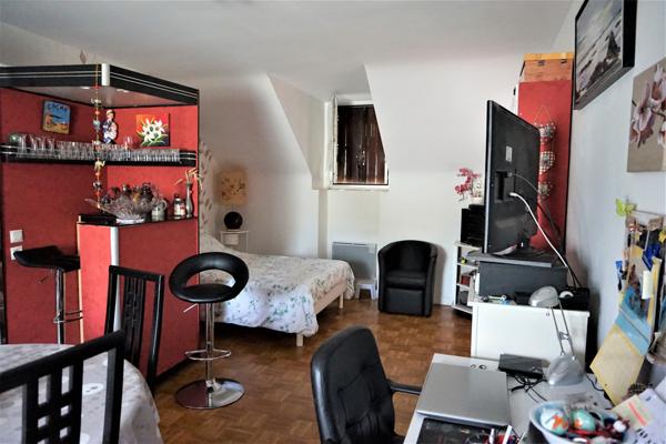 IMMEUBLE DE RAPPORT,