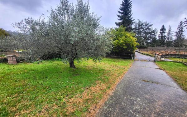 Maison à vendre    3 pièces •  Saint-Ambroix