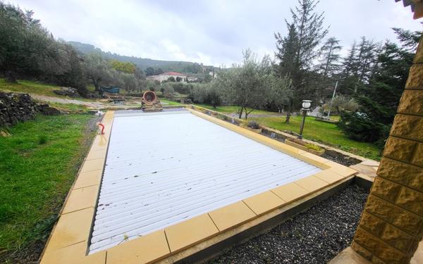 Maison à vendre    3 pièces •  Saint-Ambroix