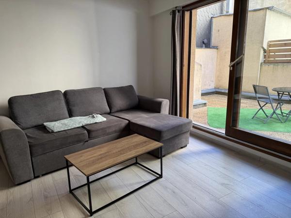 Location                                                      Appartement
                        
                     2 pièces                      38 m2                     à Rodez