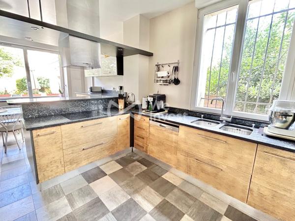 Les Essarts le roi centre - Superbe maison familiale de 240 m² – Prestations haut de gamme au Calme
