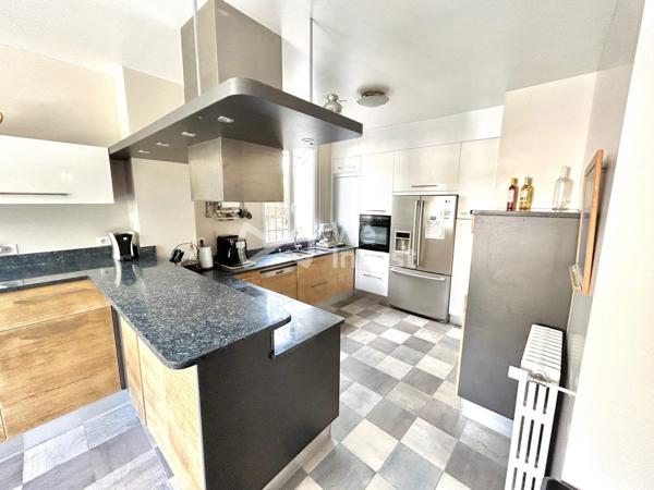 Les Essarts le roi centre - Superbe maison familiale de 240 m² – Prestations haut de gamme au Calme