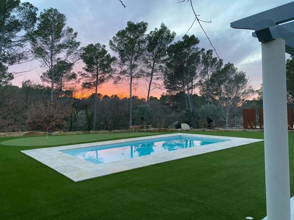 À vendre – Superbe propriété de 225 m² à Trets avec piscine, dépendance et grand terrain