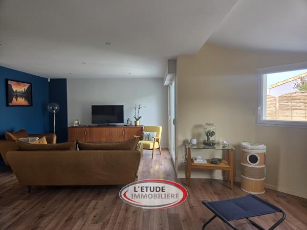 SAINTE PAZANNE BOURG : maison de qualité 133 m² avec 4 chambres (dont 1 suite), garage, piscine et terrasse !