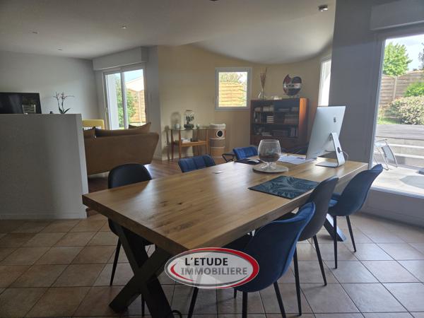 SAINTE PAZANNE BOURG : maison de qualité 133 m² avec 4 chambres (dont 1 suite), garage, piscine et terrasse !