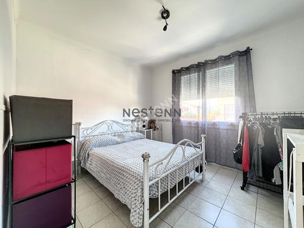 Maison trois faces à vendre à Saint Genis Des Fontaines, 4 pièces, 102 m², grand garage et jardin