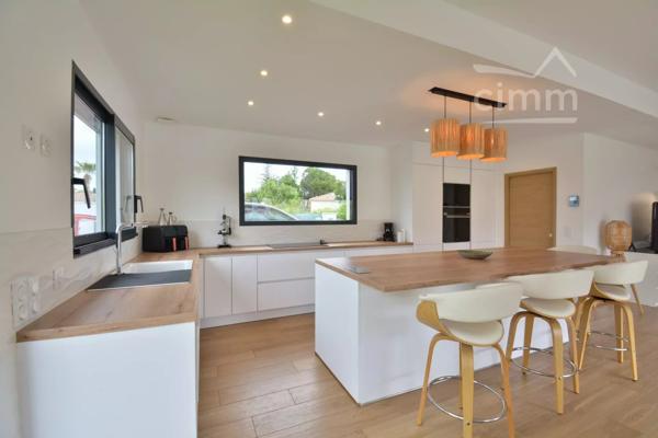 VENTE - MAGNIFIQUE VILLA 4 FACES AVEC PISCINE - ORTAFFA - 66560 - REGION OCCITANIE - PYRENNEES ORIENTALES