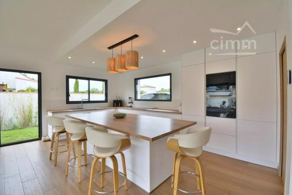 VENTE - MAGNIFIQUE VILLA 4 FACES AVEC PISCINE - ORTAFFA - 66560 - REGION OCCITANIE - PYRENNEES ORIENTALES