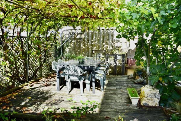 Pavillon 2 chambres et bureau sur terrain de 341m2