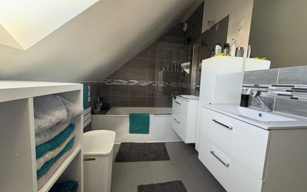 Maison à vendre    5 pièces • 116 m2 Champagné