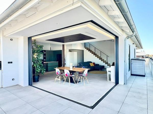 BALMA – EXCEPTIONNEL ROOFTOP AVEC GRANDE TERRASSE, PISCINE PRIVÉE ET GARAGE ET 2 PARKINGS DOUBLE Balma (31130)
