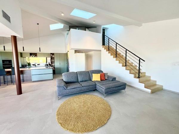 BALMA – EXCEPTIONNEL ROOFTOP AVEC GRANDE TERRASSE, PISCINE PRIVÉE ET GARAGE ET 2 PARKINGS DOUBLE Balma (31130)