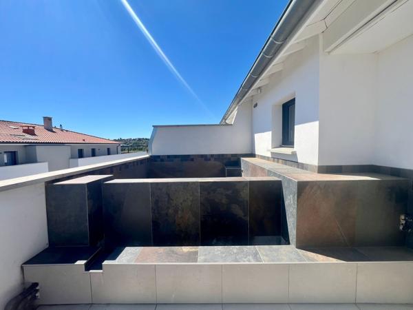 BALMA – EXCEPTIONNEL ROOFTOP AVEC GRANDE TERRASSE, PISCINE PRIVÉE ET GARAGE ET 2 PARKINGS DOUBLE Balma (31130)