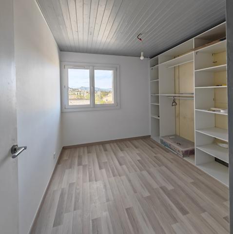 Fabregas T2 35 M² expo S/E + terrasse 8m² + PKG Privée