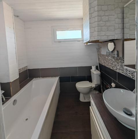 Fabregas T2 35 M² expo S/E + terrasse 8m² + PKG Privée