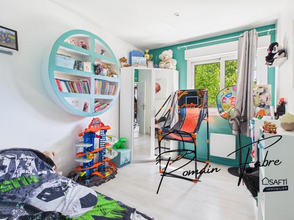 Appartement 3 chambres avec jardin privatif proche centre de Saint André de Cubzac