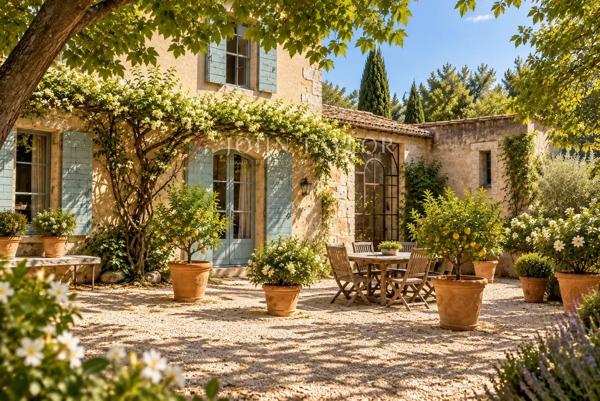 MAS AUTHENTIQUE AVEC PISCINE - SAINT RÉMY DE PROVENCE