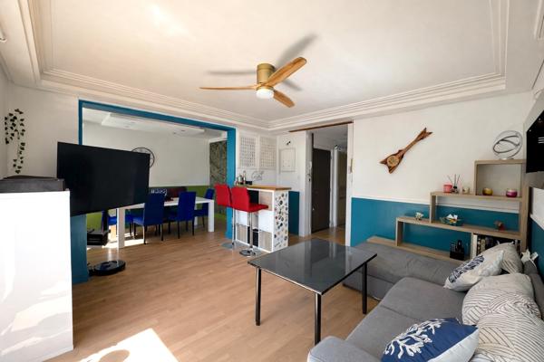 Appartement rénové avec balcon, garage et cave .Proche remparts d'Avignon Avignon