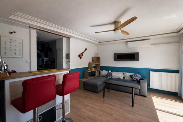 Appartement rénové avec balcon, garage et cave .Proche remparts d'Avignon Avignon