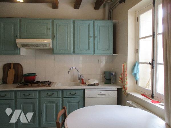 Au centre de Chabris, maison de type longère