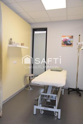 Local commercial récent, moderne, idéalement agencé.