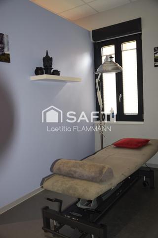 Local commercial récent, moderne, idéalement agencé.