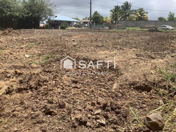 Terrain plat de 1175 m2 au quartier Sans Pareil