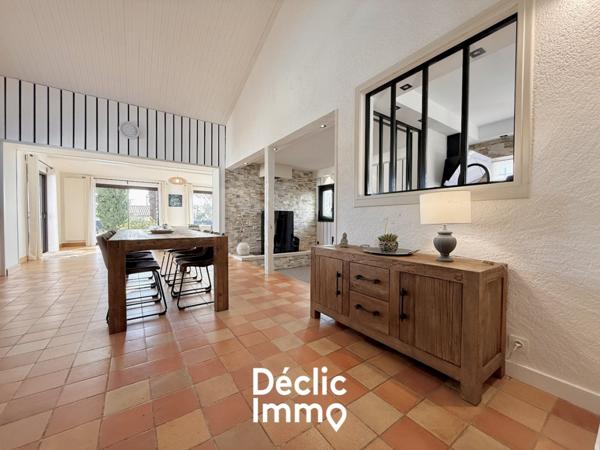 Vente maison individuelle Saint martin la pallu, 176m² 1372m² 7 pièces 390 000€