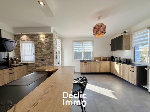 Vente maison individuelle Saint martin la pallu, 176m² 1372m² 7 pièces 390 000€