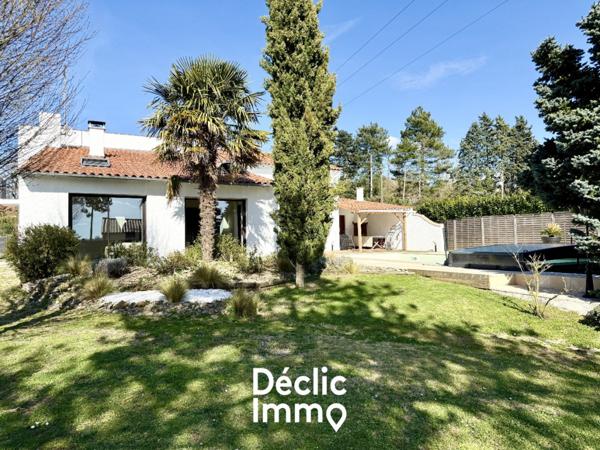 Vente maison individuelle Saint martin la pallu, 176m² 1372m² 7 pièces 390 000€