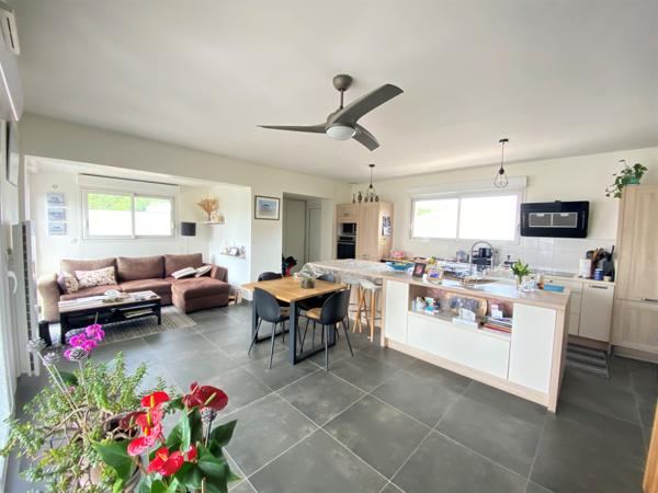 Très bel appartement en rez de jardin Coté bassin à Ares