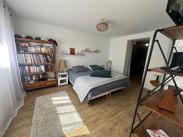 MAISON 4 CHAMBRES JARDIN GARAGE ET CAVE DANS LE TRIANGLE D'OR