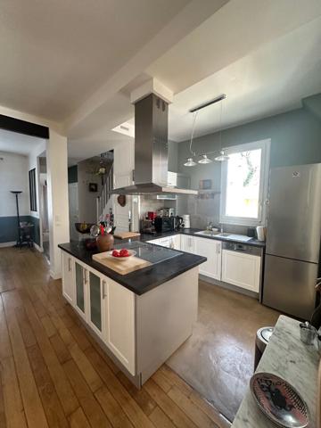 MAISON 4 CHAMBRES JARDIN GARAGE ET CAVE DANS LE TRIANGLE D'OR