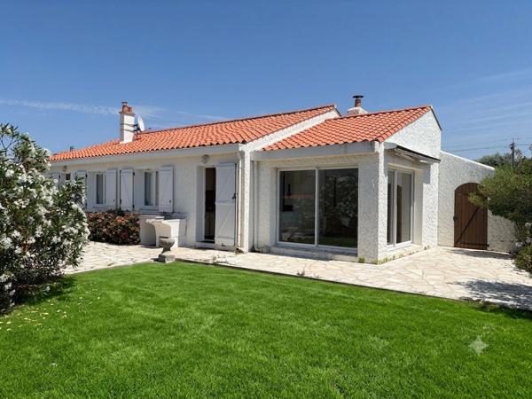 Saint Hilaire De Riez à 180 m de la corniche de SION, maison 3 ch + studio indépendant et 2 garages