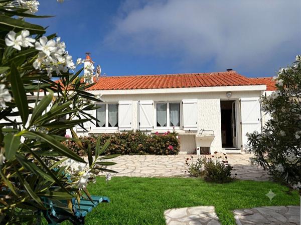 Saint Hilaire De Riez à 180 m de la corniche de SION, maison 3 ch + studio indépendant et 2 garages