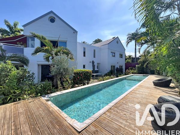 Maison à vendre 6 pièces 252 m² Saint-Pierre