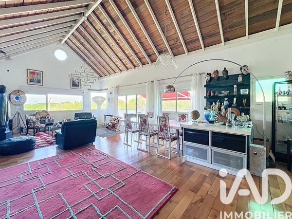 Maison à vendre 6 pièces 252 m² Saint-Pierre