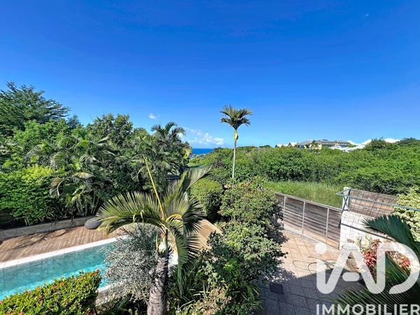 Maison à vendre 6 pièces 252 m² Saint-Pierre