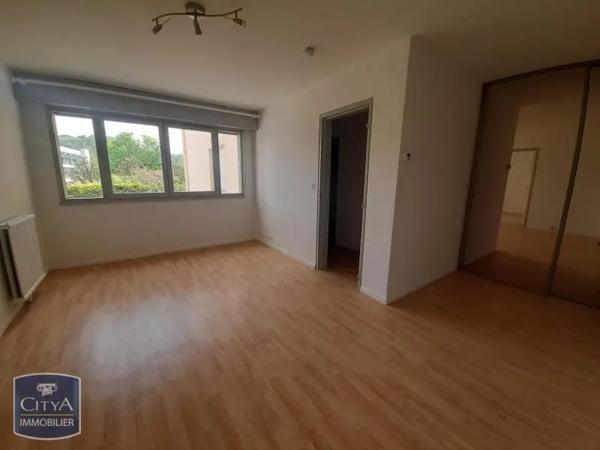 Appartement à louer 2 pièces 47.1m² Besançon (25000)